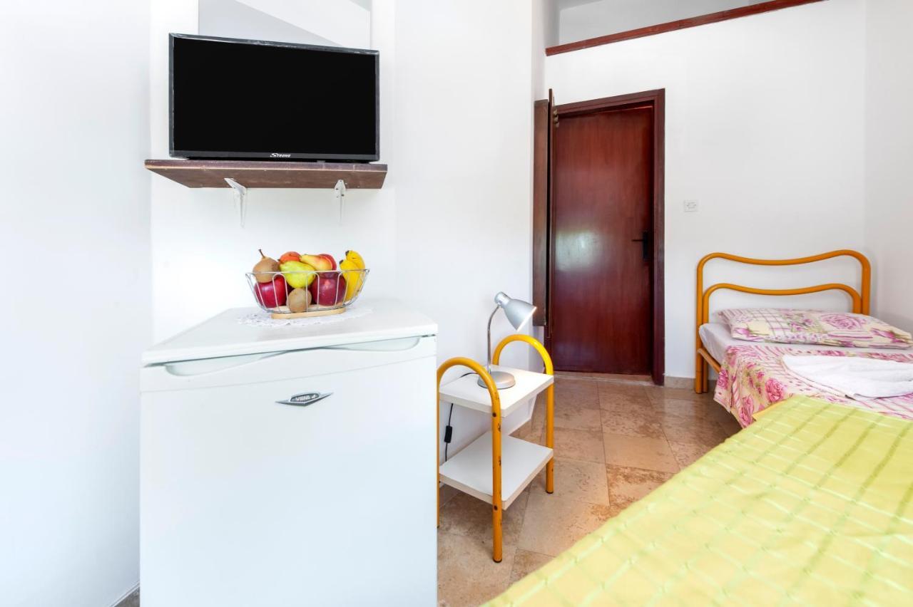 Near Beach And Rovinj Center 4 Apartment ภายนอก รูปภาพ